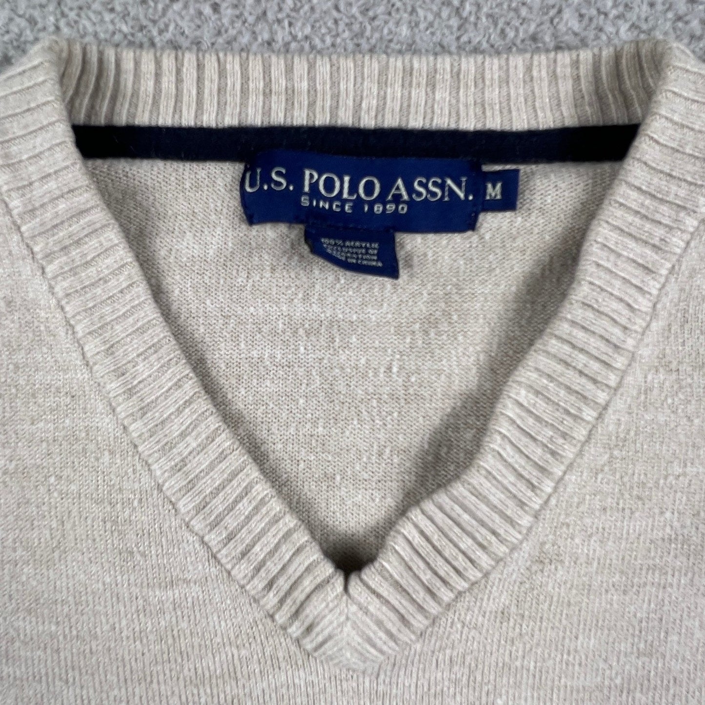 U.S. Polo Assn. V-Neck Sweater Mens Medium Tan Knit Preppy Classic