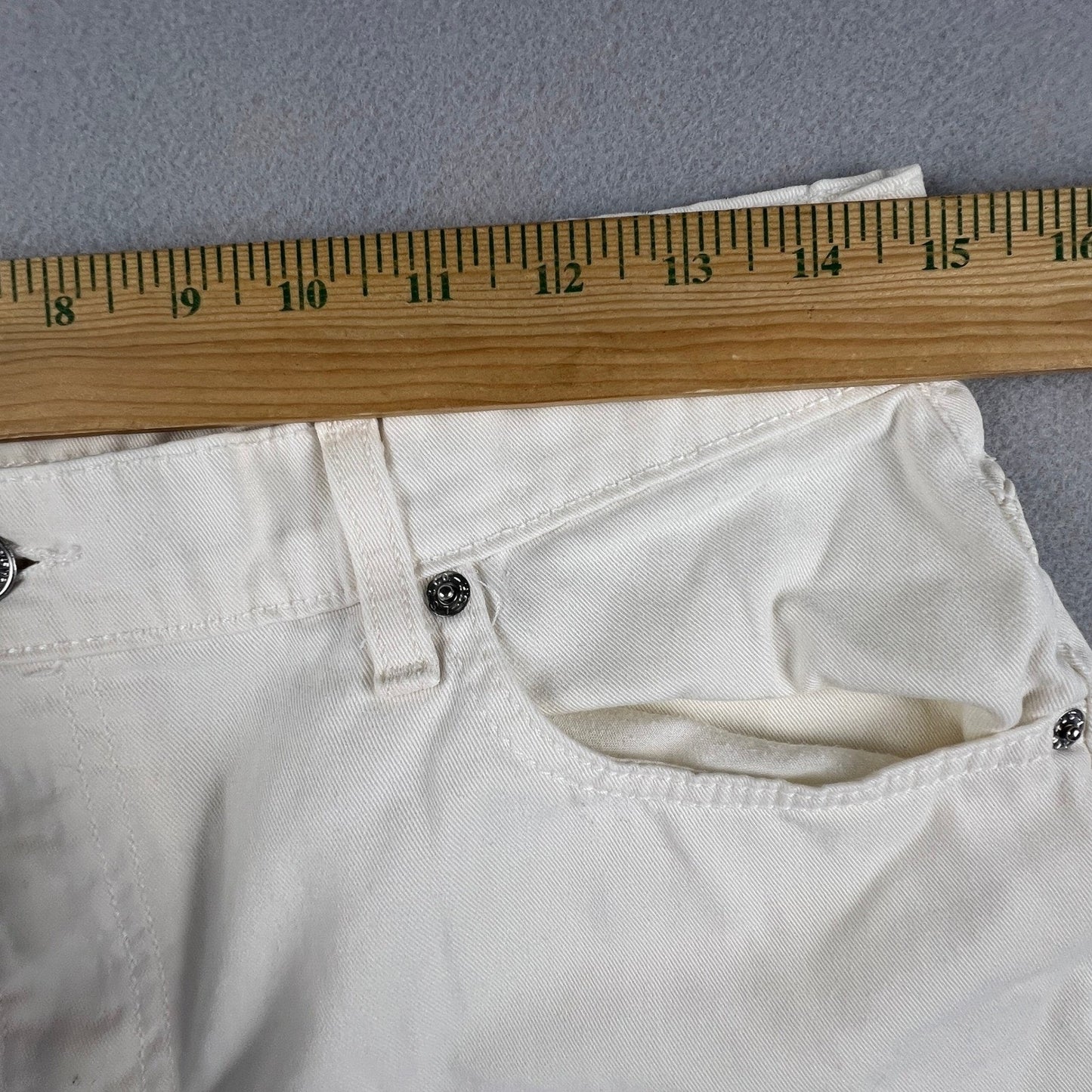 Levi's 550 Relaxed Fit Jeans Womens 10 White Stretch Tapered Leg High Rise Denim