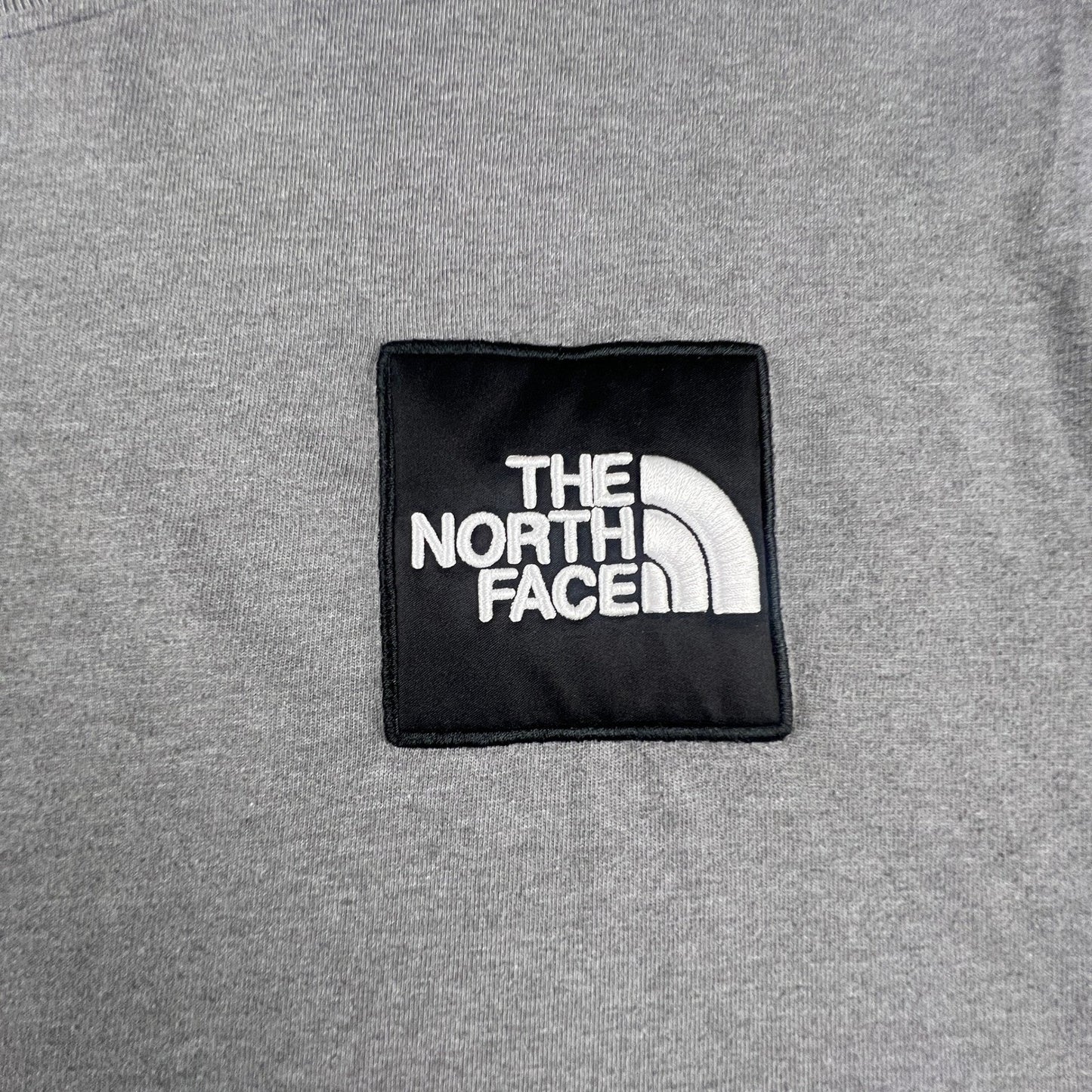 The North Face T-Shirt Mens Large Gray Logo Patch Short Sleeve Gorpcore Casual