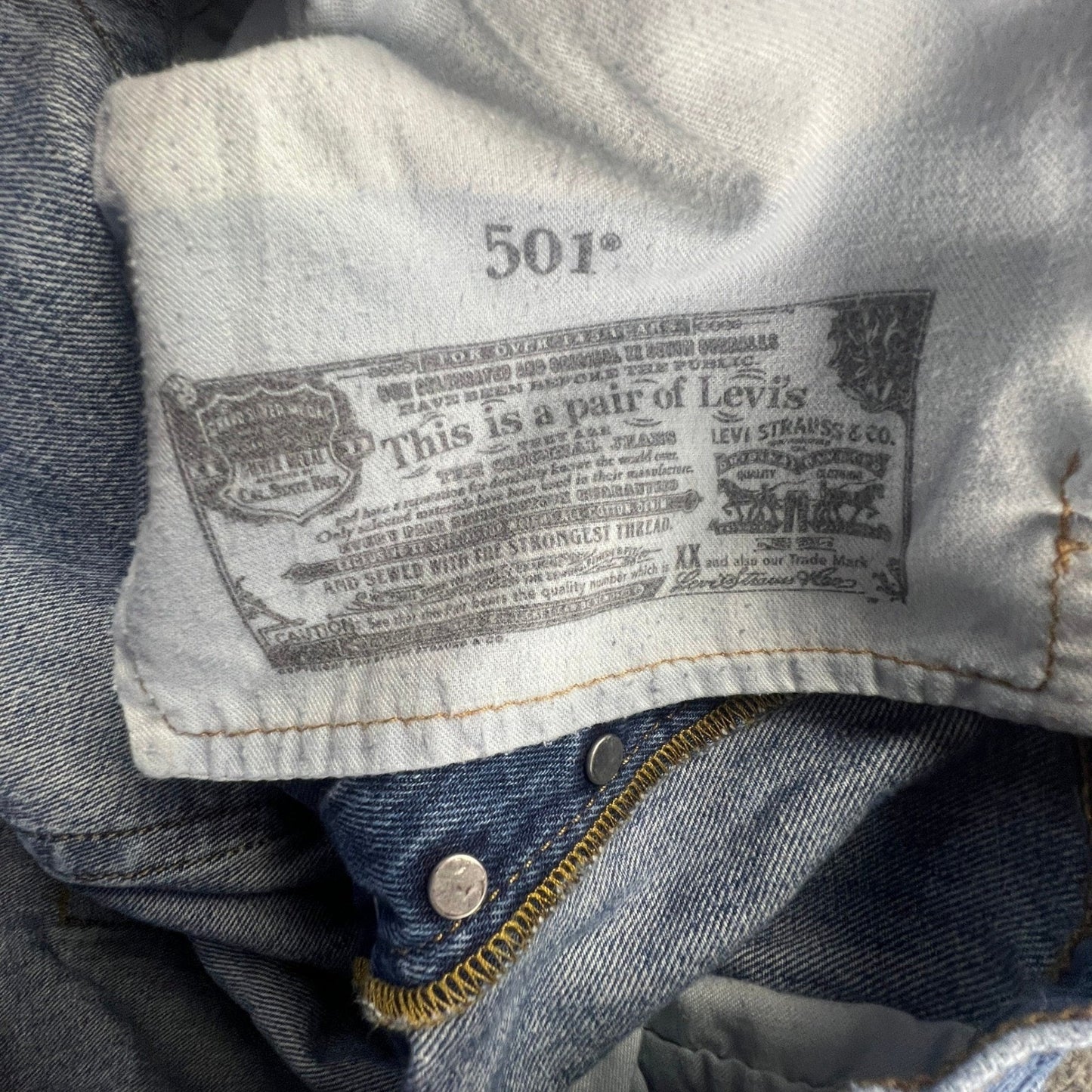 Levis 501 Original Fit Mens Jeans Blue Straight Leg Denim W40 L32 Classic Biker