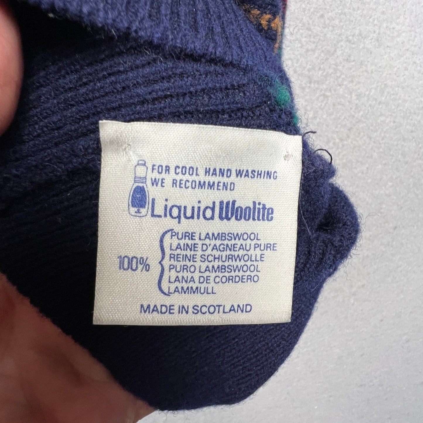 Pringle of Scotland V-Neck Sweater Men 2XL Navy Plaid Lambswool Vintage Scotland