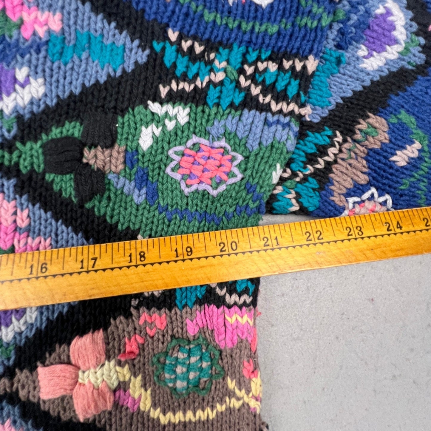 Northern Isles Sweater Womens Small Multi Diamond Floral Hand Knit Vintage 90s