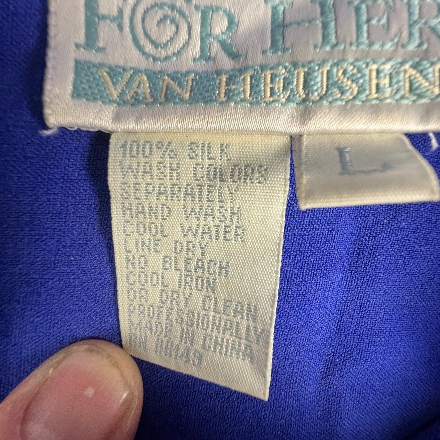VTG Van Heusen Silk Button Up Shirt Womens Large Blue Long Sleeve Blouse Office Chic