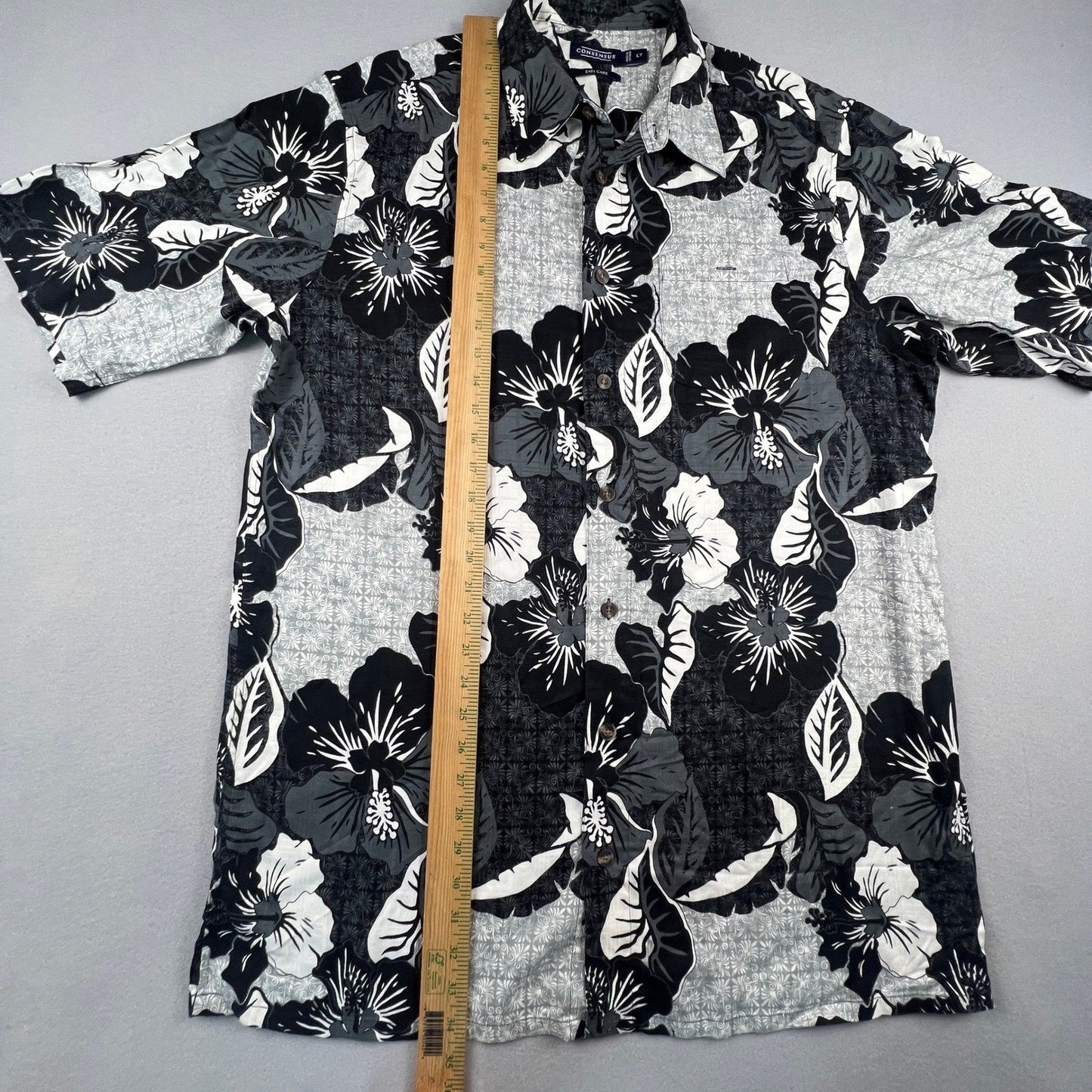 Hawaiian Hibiscus Floral Shirt Mens LT Black White Short Sleeve Tropical Aloha