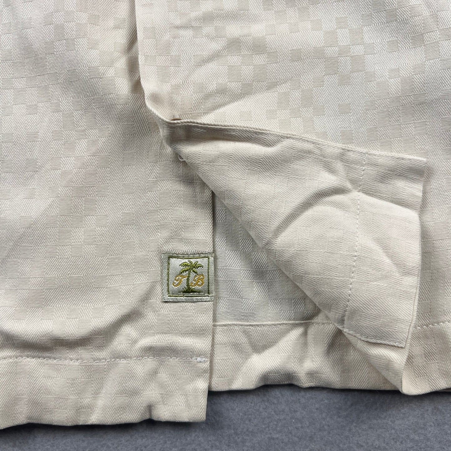 Tommy Bahama Lip Out Martini Shirt Mens Large Cream Silk Embroidered Camp Golf