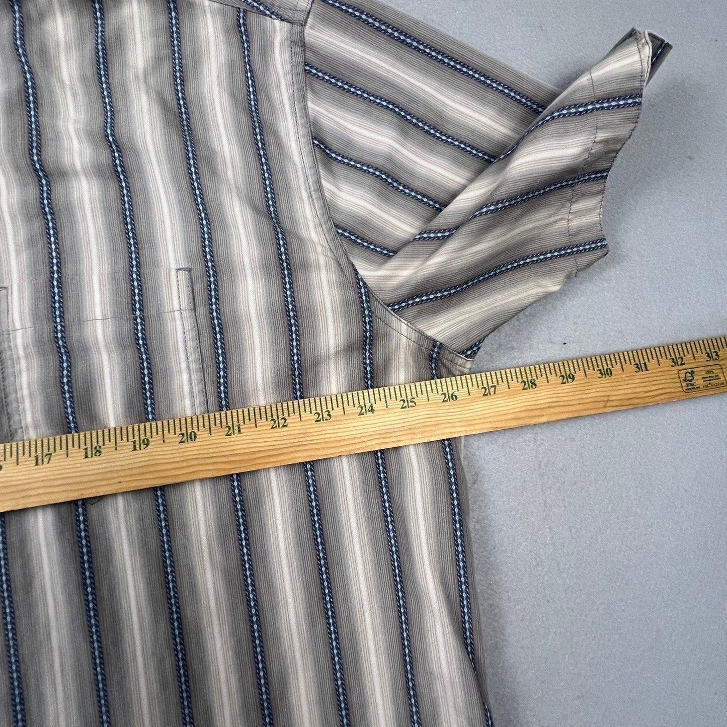 KUHL Button Down Shirt Mens XXL Grey Blue Striped Short Sleeve Outdoor Hiking