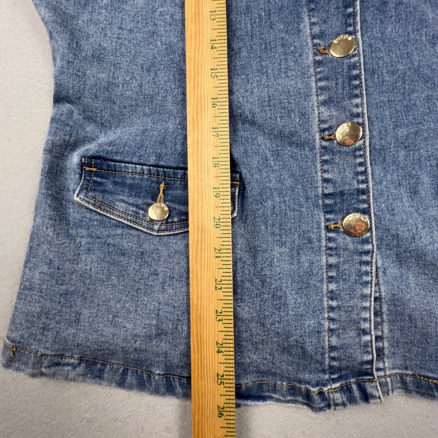 Bebe Denim Vest Womens XL Blue Button Front Gold Hardware Casual Y2K Style