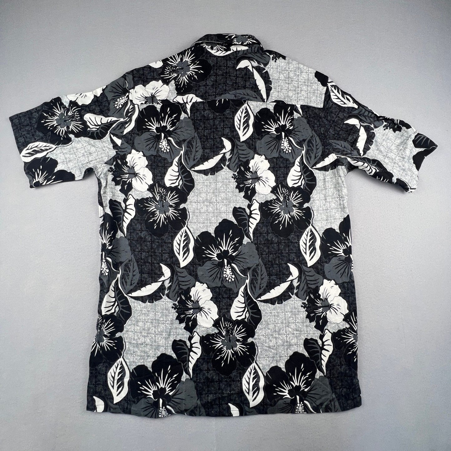 Hawaiian Hibiscus Floral Shirt Mens LT Black White Short Sleeve Tropical Aloha