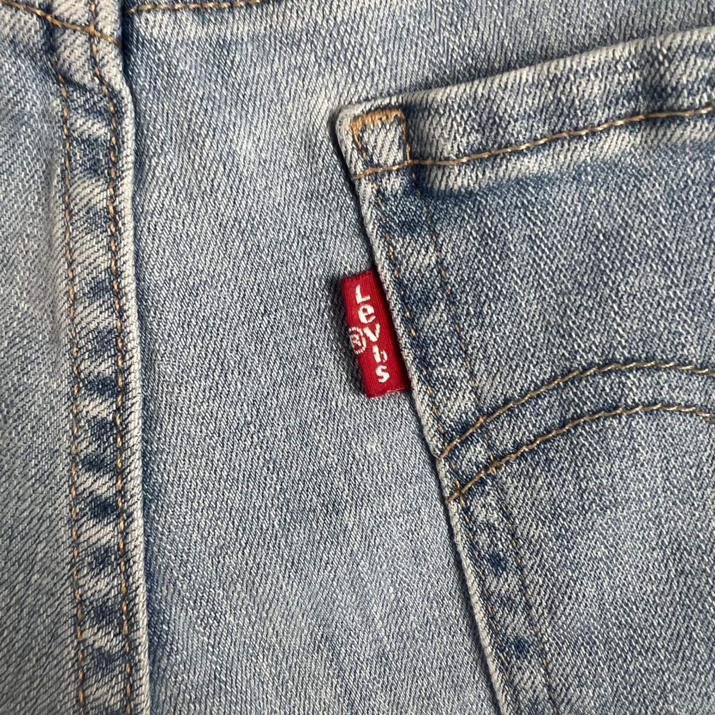 Levi's Shorts Women's Size 32 Mid Length Denim Light Wash Cuffed