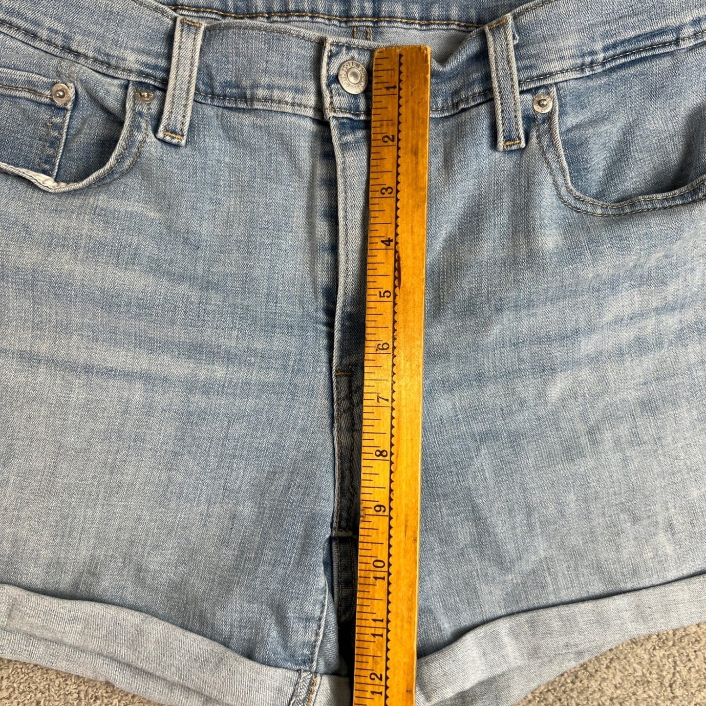Levi's Shorts Women's Size 32 Mid Length Denim Light Wash Cuffed