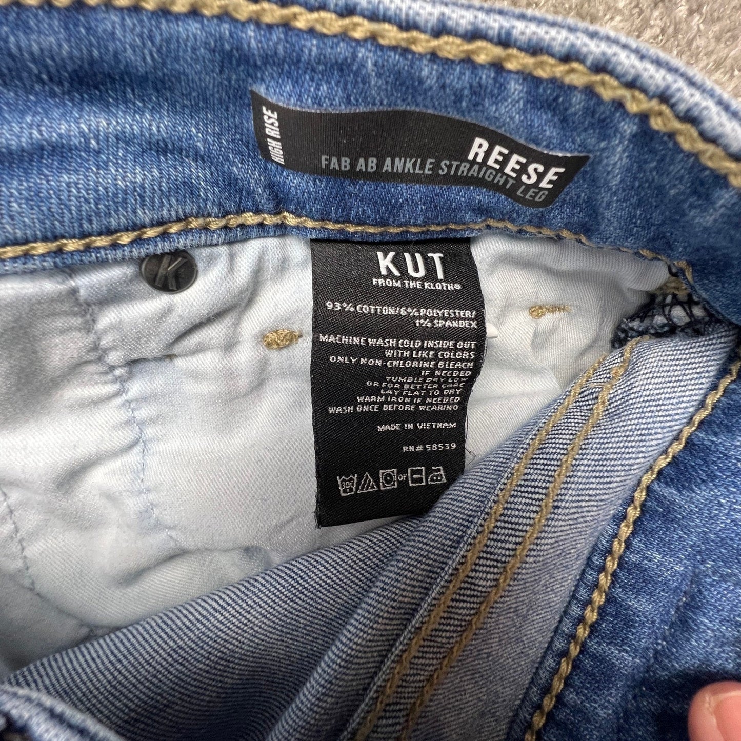 Kut from the Kloth Reese Straight Leg Jeans Womens 6 Blue Button Fly Distressed