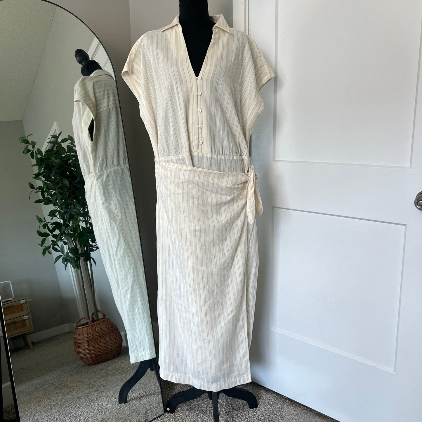Midi Dress Womens L Cream Pinstripe Wrap Tie Cotton Casual Universal Thread