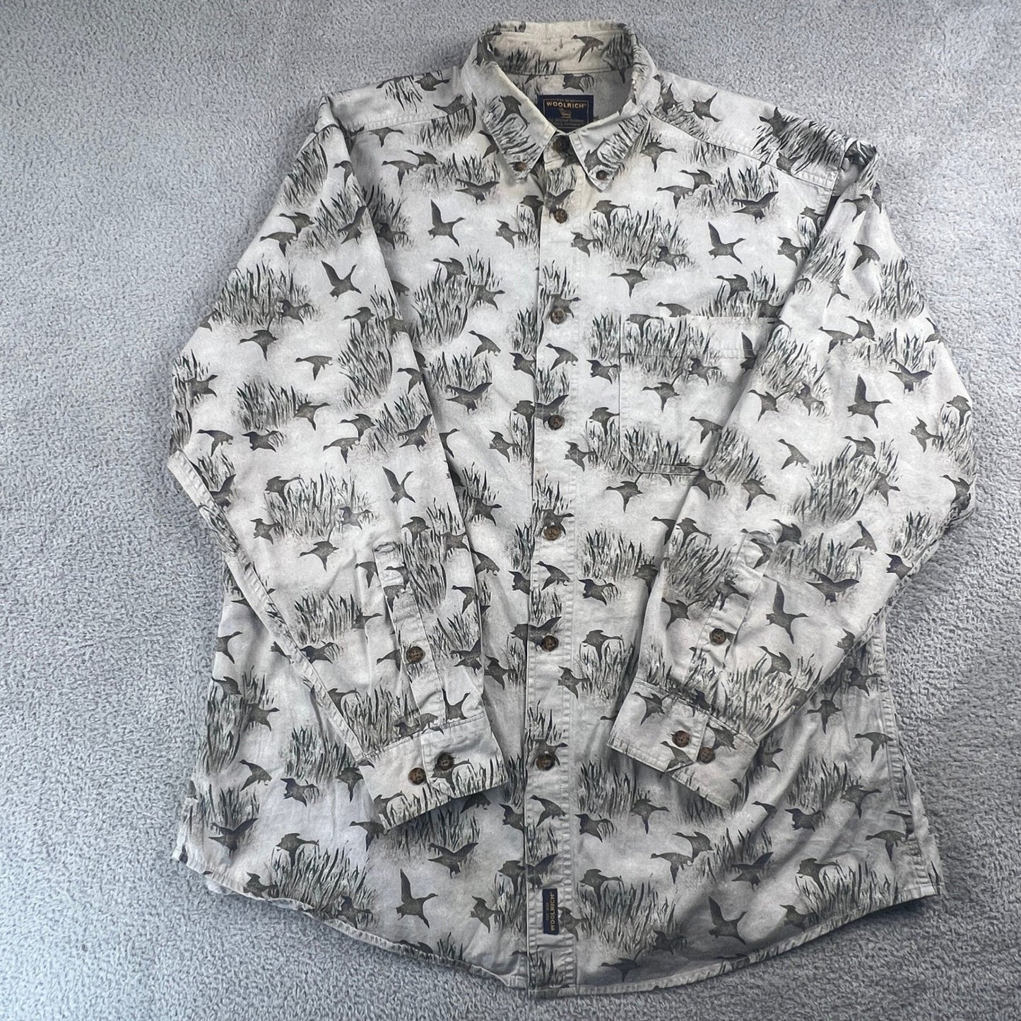 Woolrich Button Down Shirt Mens L Grey Duck Marsh Print Hunting Outdoor Cabin