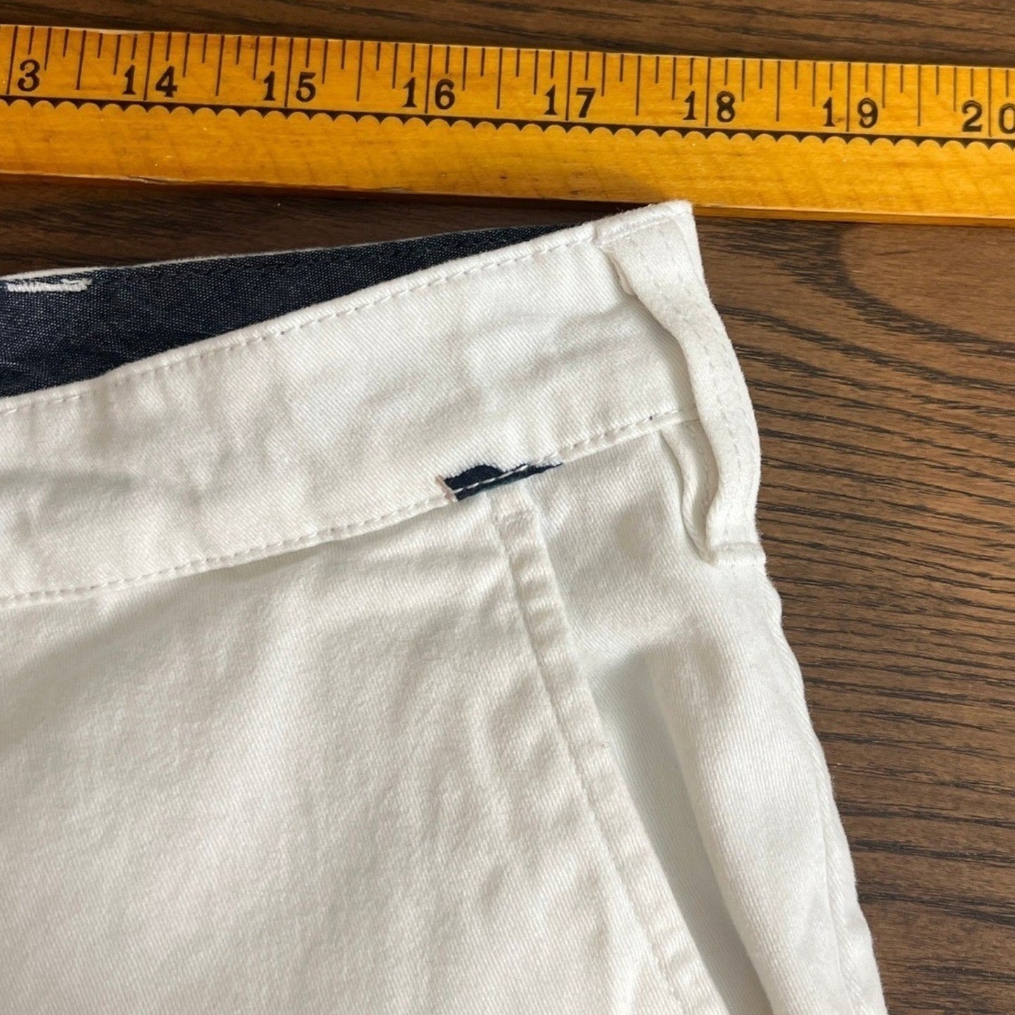 Nautica Deck Shorts Mens 38 Classic Fit Stretch White Sailboat Flag Print
