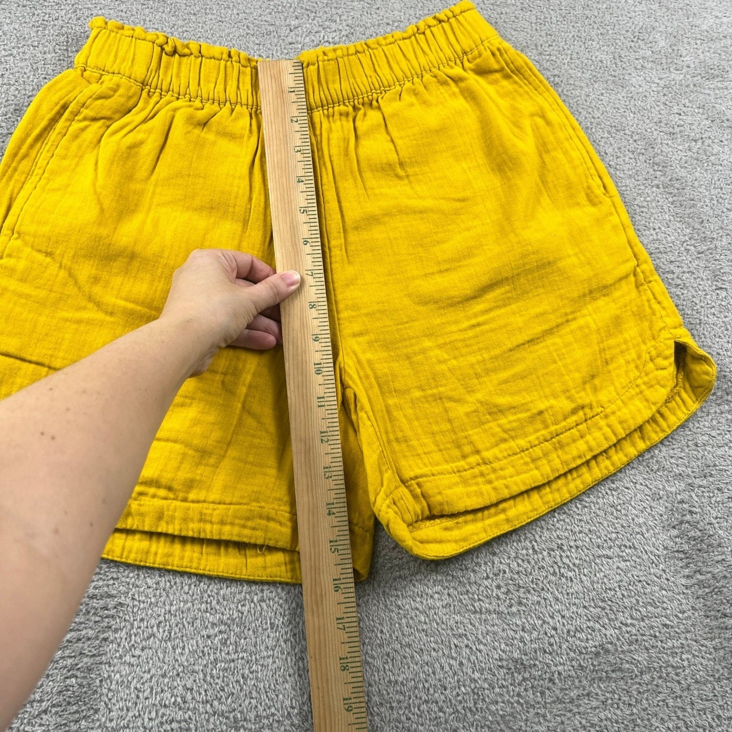 11100% Cotton Gauze Comfort Waistband Shorts Womens Small Old Navy Mustard Yellow