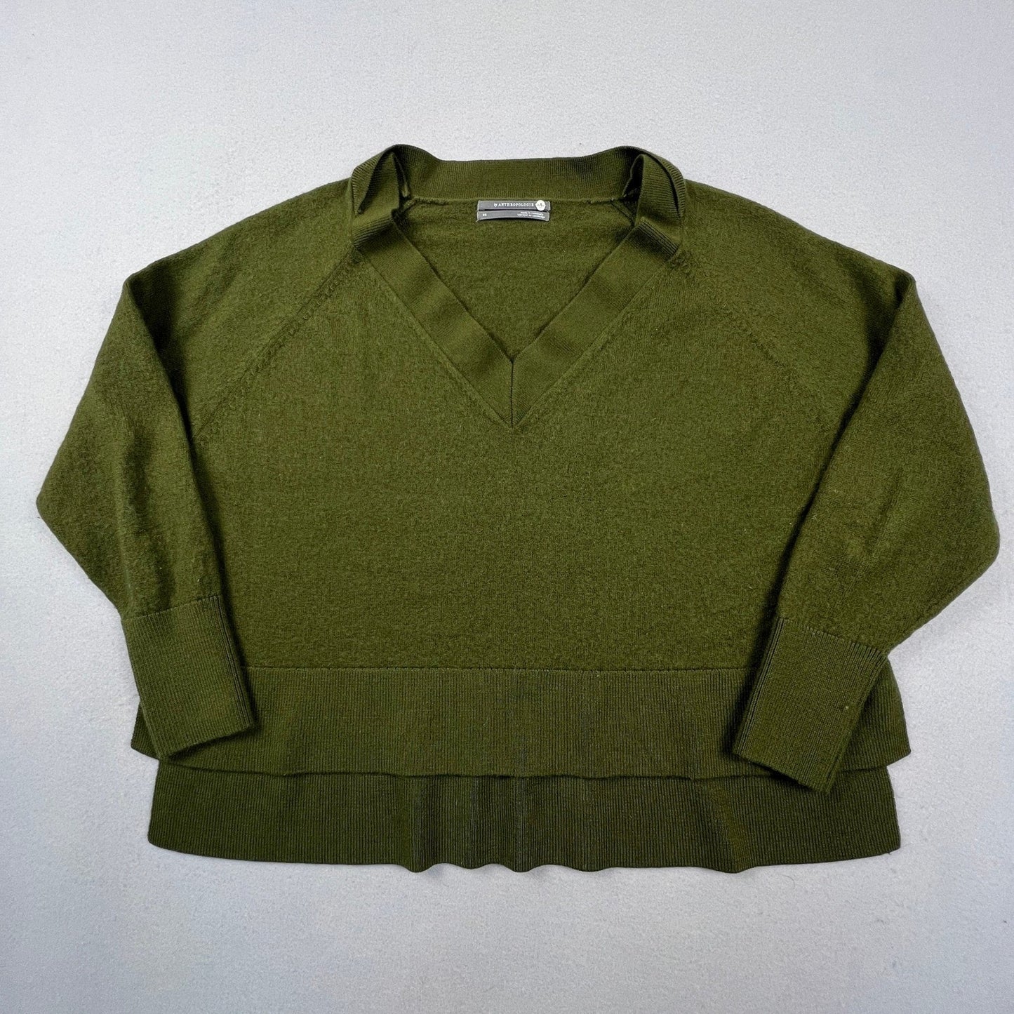 Anthropologie Sweater 100% Merino Wool Womens XS Tiered Hem Knit Minimalist