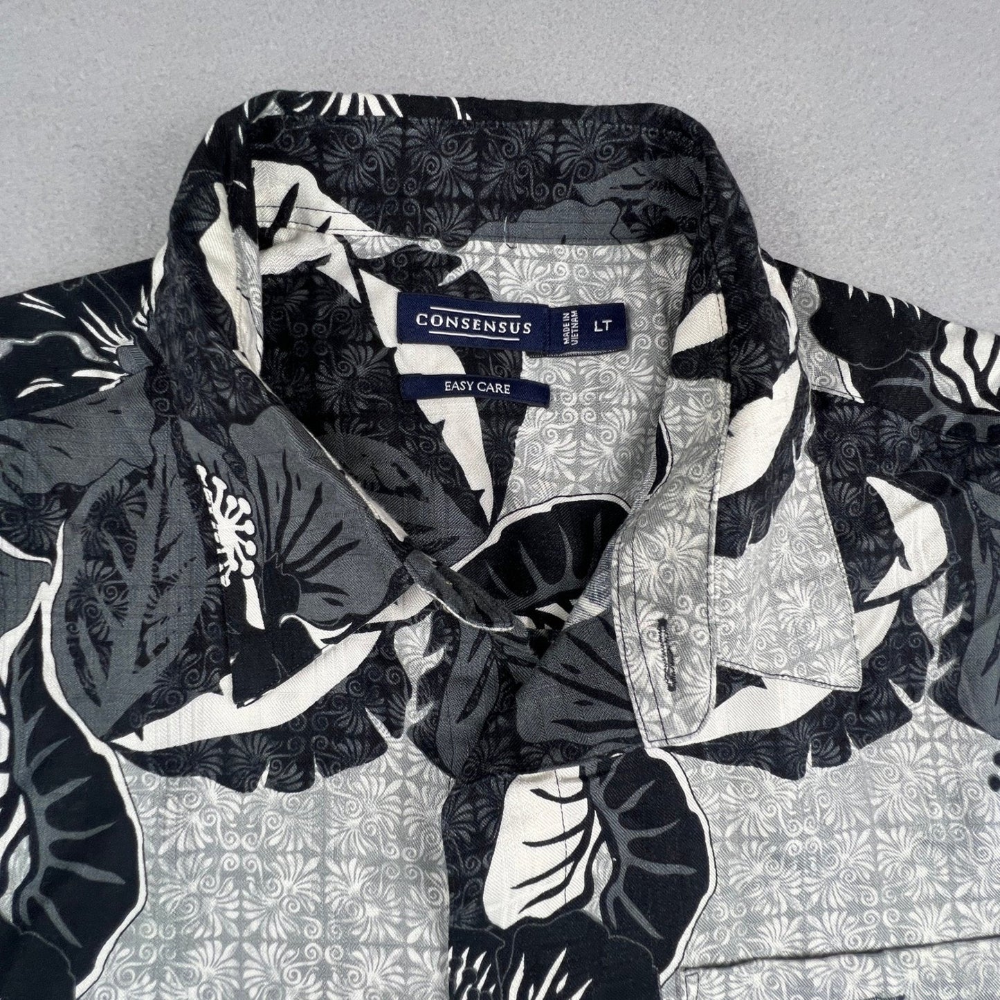 Hawaiian Hibiscus Floral Shirt Mens LT Black White Short Sleeve Tropical Aloha