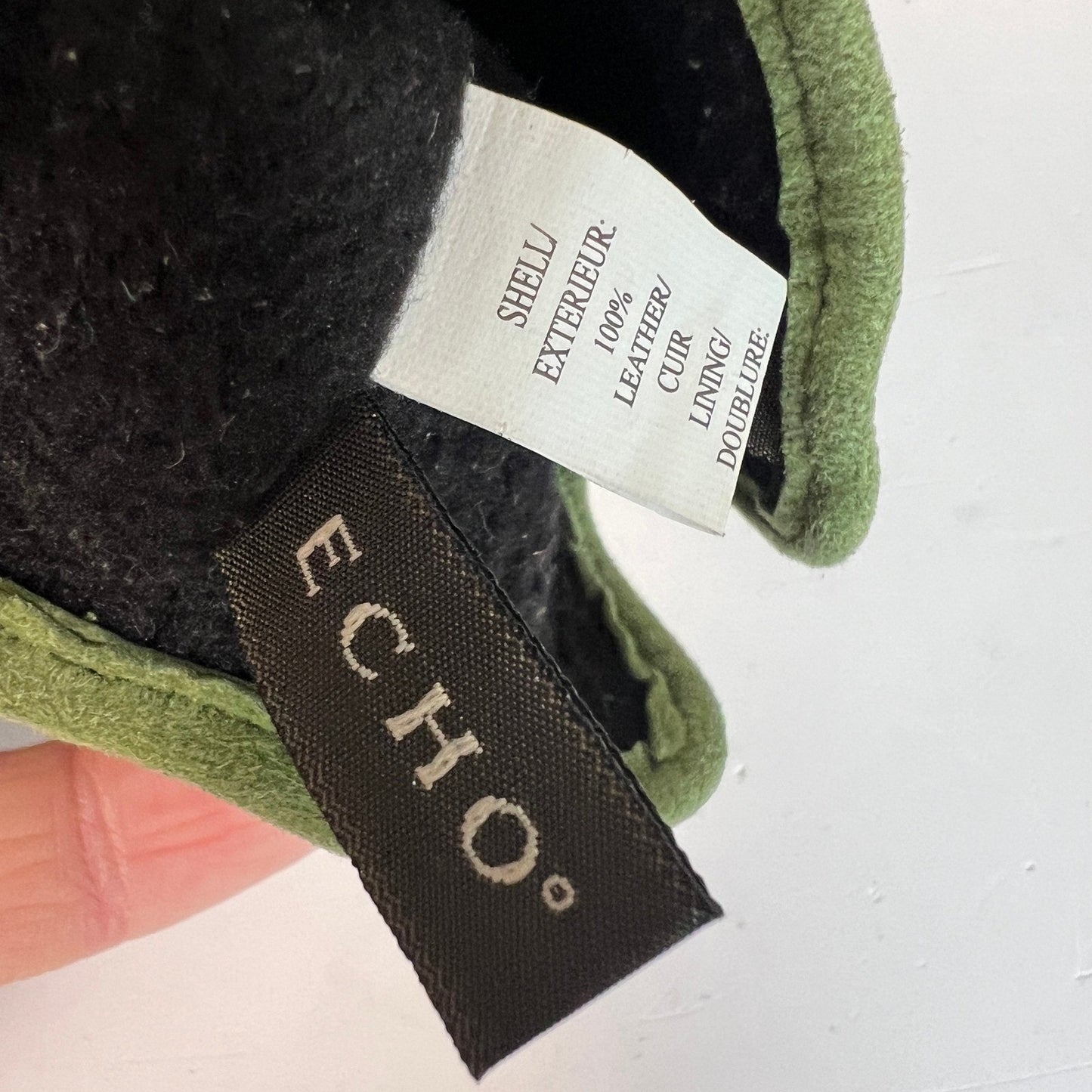 Echo Leather Gloves Womens M Green Suede V-Notch Wrist Winter Chic Classic