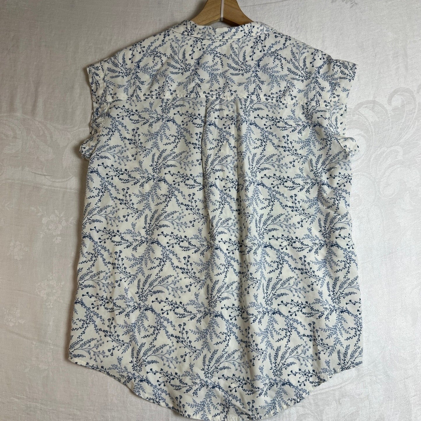 Floral Blouse Womens Small Button Up Lightweight Spring Summer Top