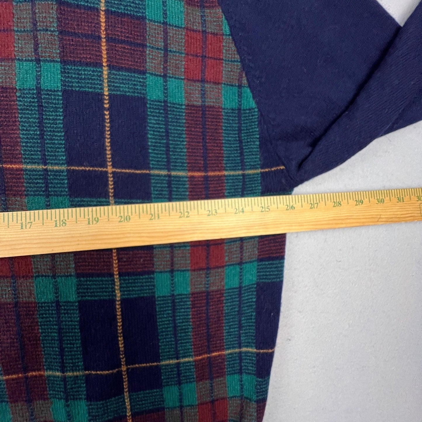 Pringle of Scotland V-Neck Sweater Men 2XL Navy Plaid Lambswool Vintage Scotland