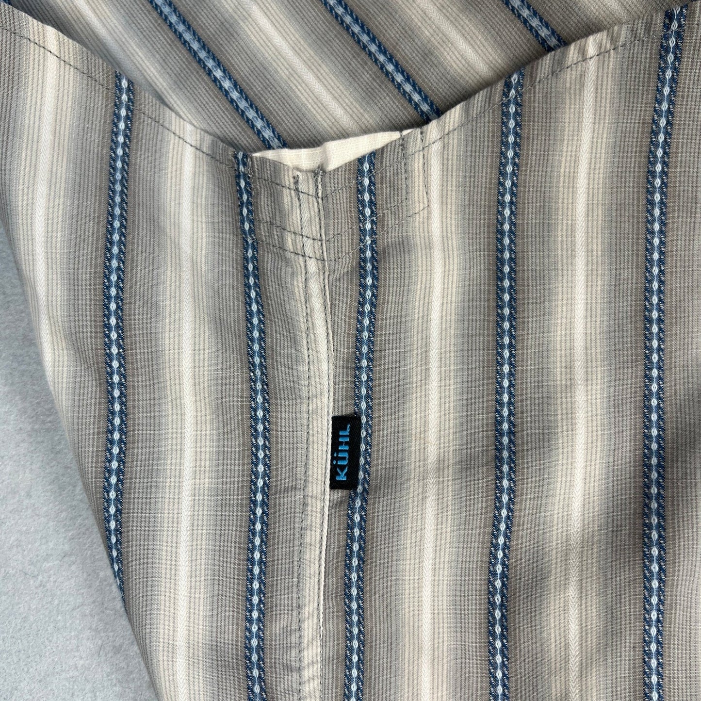KUHL Button Down Shirt Mens XXL Grey Blue Striped Short Sleeve Outdoor Hiking