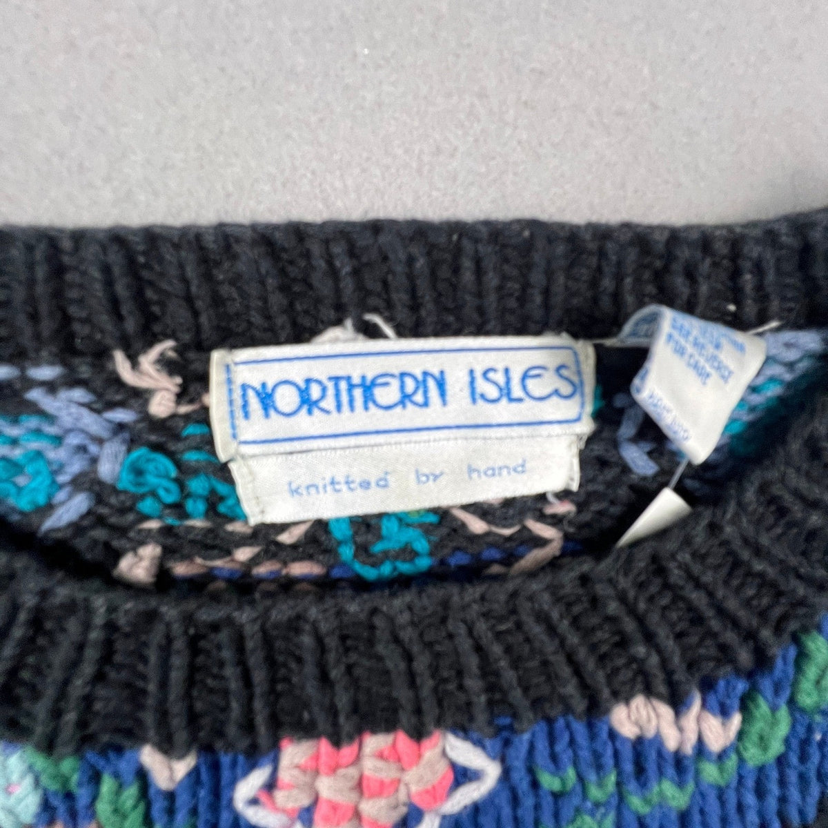 Northern Isles Sweater Womens Small Multi Diamond Floral Hand Knit Vintage 90s