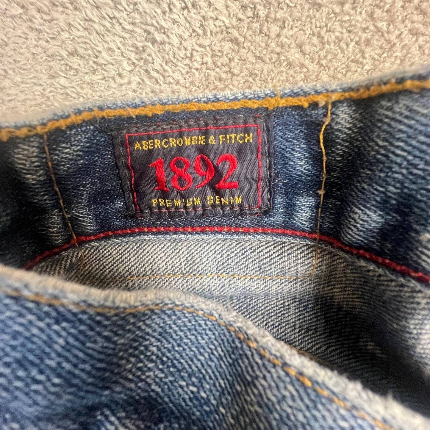 Vintage Y2K Abercrombie & Fitch Mens 31x28 Blue Faded Raw Hem Straight Leg Jeans