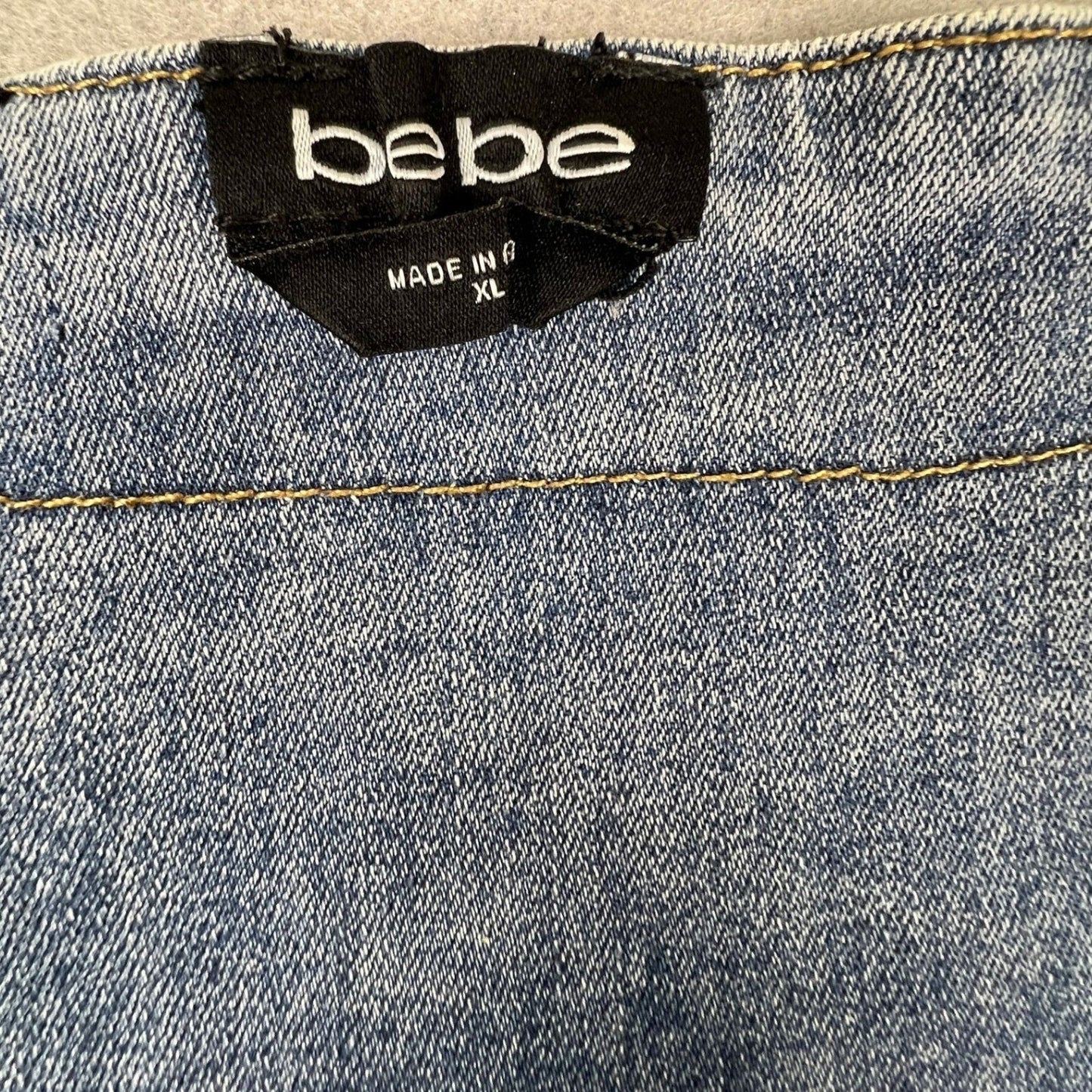 Bebe Denim Vest Womens XL Blue Button Front Gold Hardware Casual Y2K Style