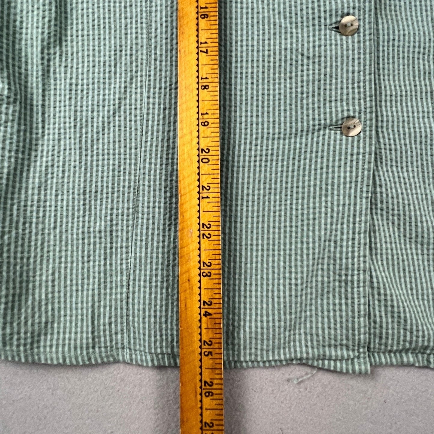 Woolrich Seersucker Shirt Womens XL Green Striped Sleeveless Button Up Outdoor