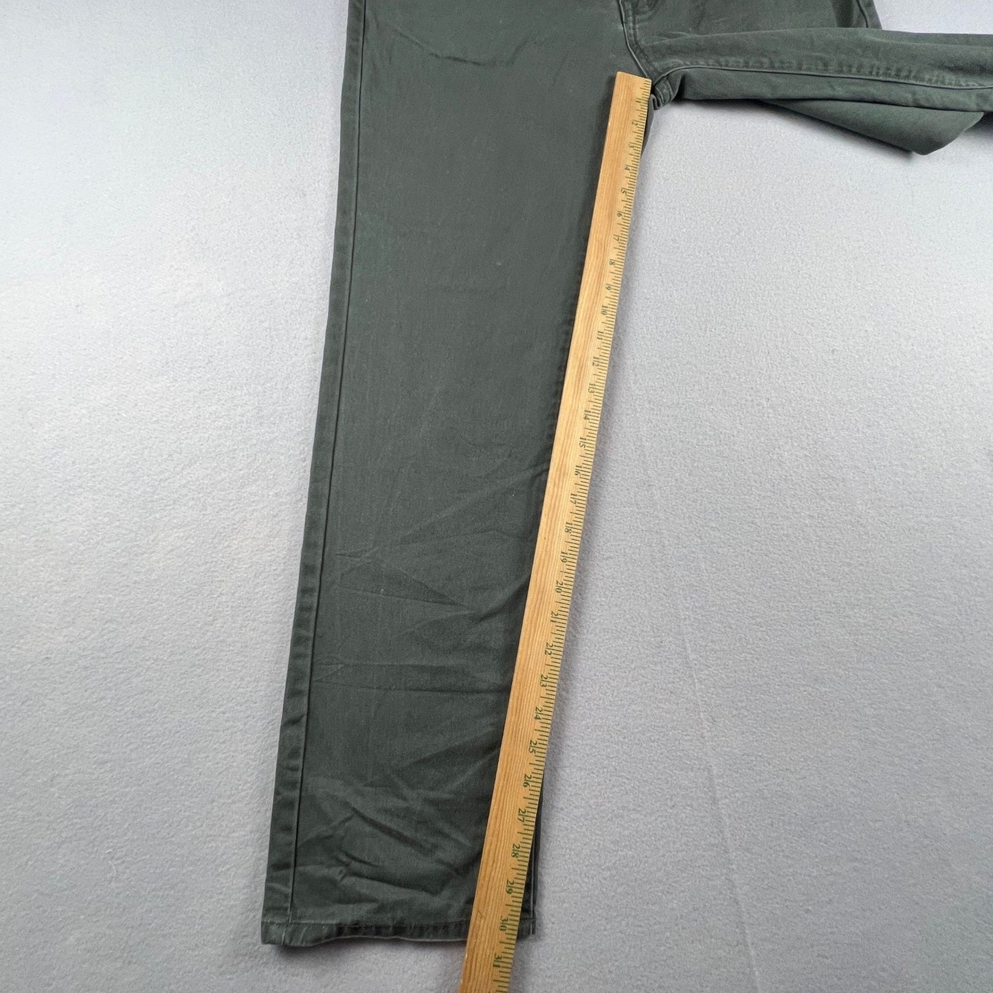 Mossimo Supply Co Pants Mens 34x31 Olive Green Slim Straight Cotton Chino Casual