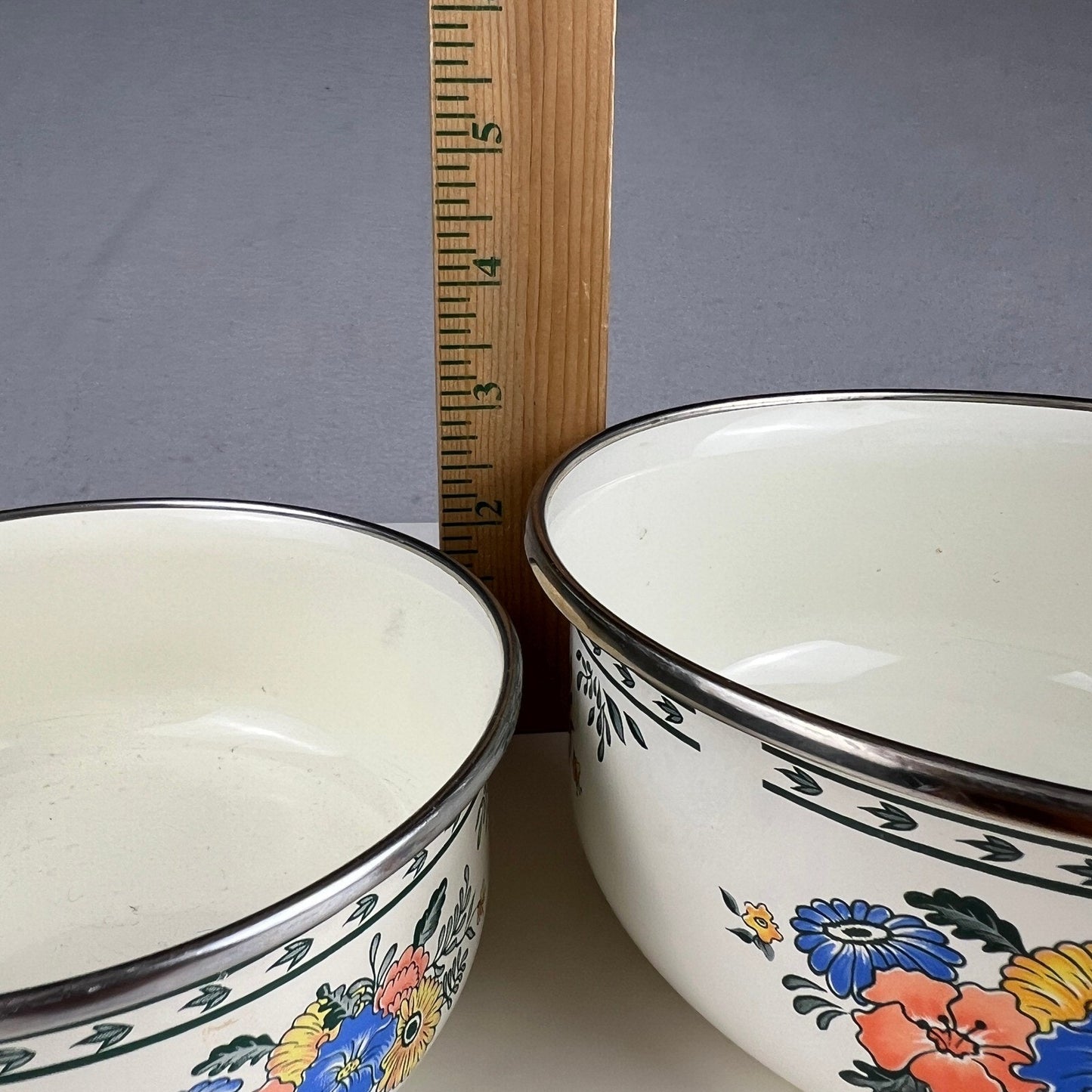 VTG Bowls M. Kamenstein Enamel Set of 2 Floral 1982 Kitchenware Grandamcore