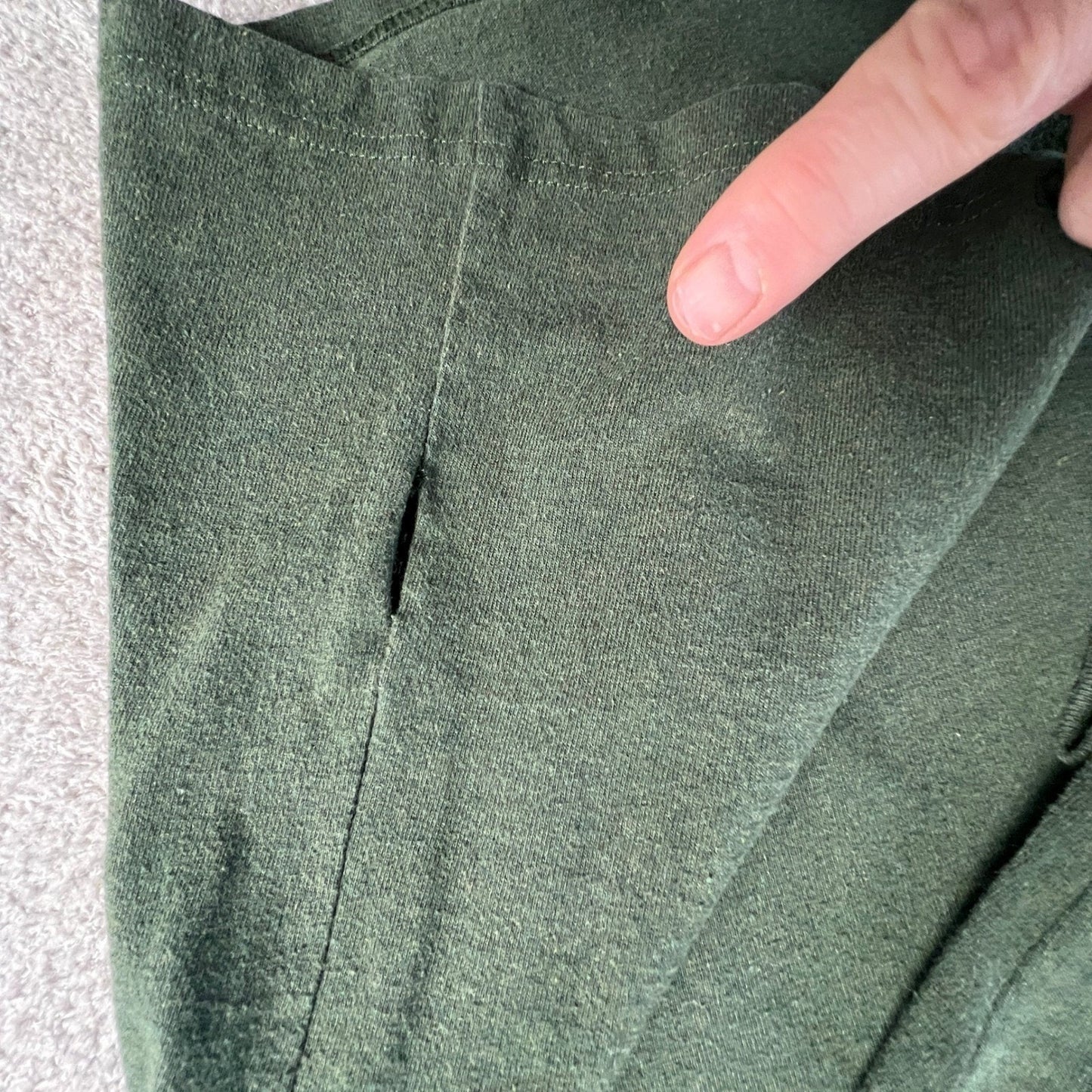 Patagonia Long Sleeve Shirt Mens Medium P-6 Logo Responsibili-Tee Green