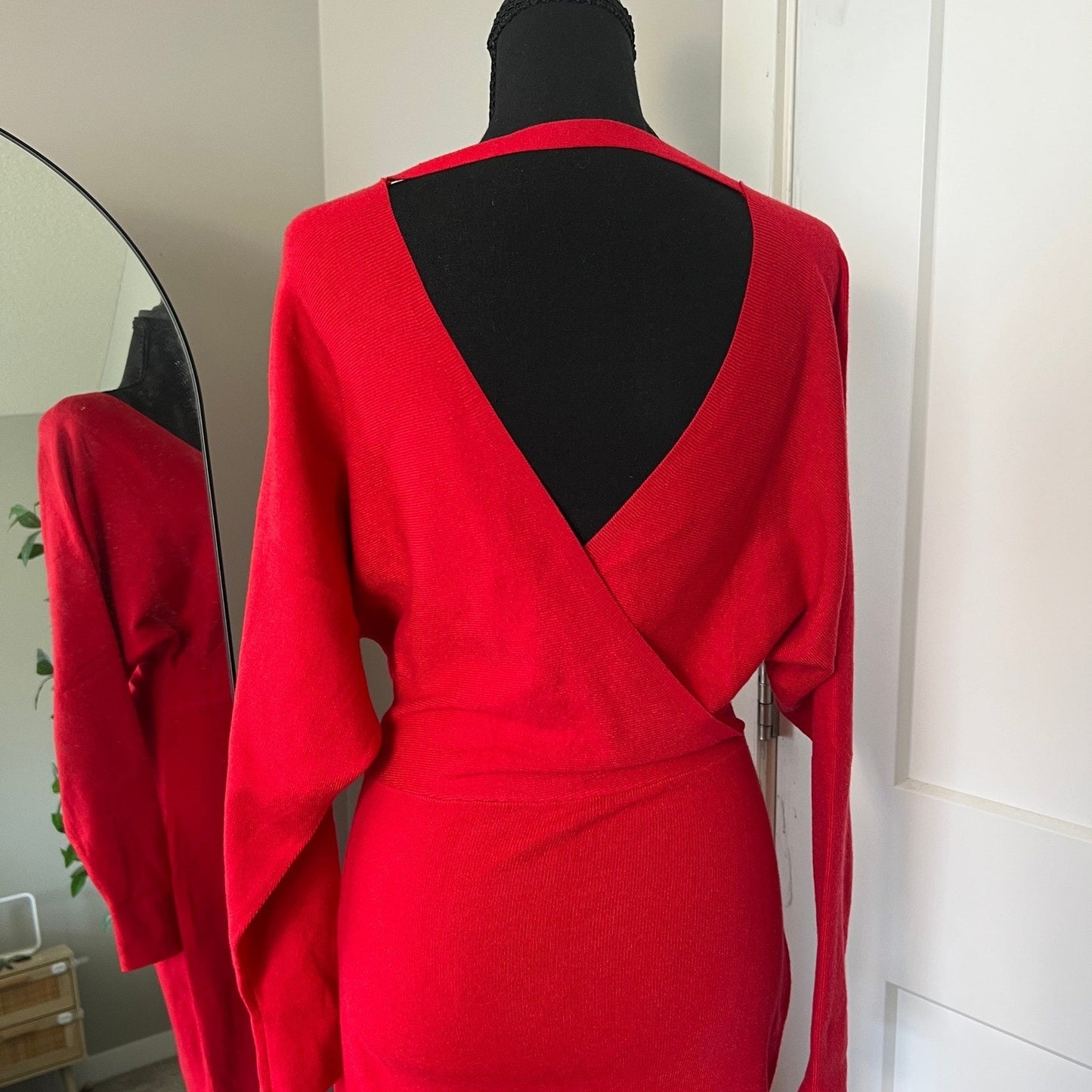 FORE Wrap V-Neck Midi Dress Womens Red Long Sleeve Ruched Cocktail Holiday Party