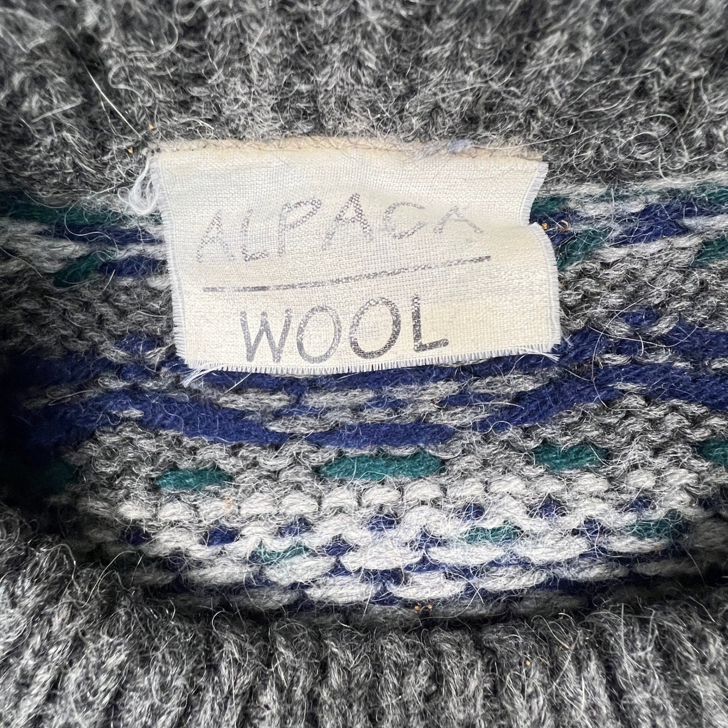 Vintage Alpaca Wool Sweater Mens Medium Gray Fair Isle Snowflake Knit Peru Boho
