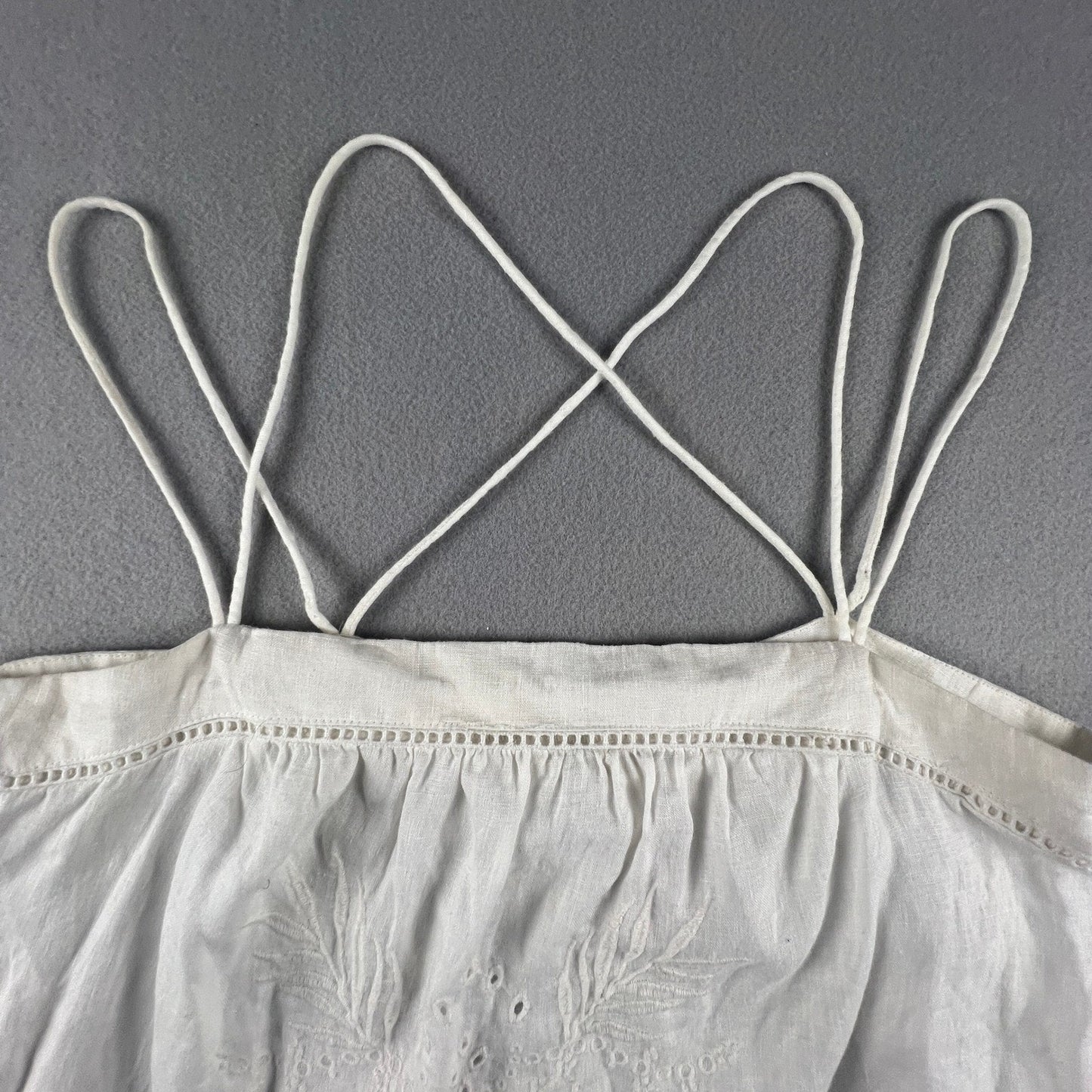 100% Linen White Camisole Top 12 Eyelet Embroidered Strappy Boho Summer GAP