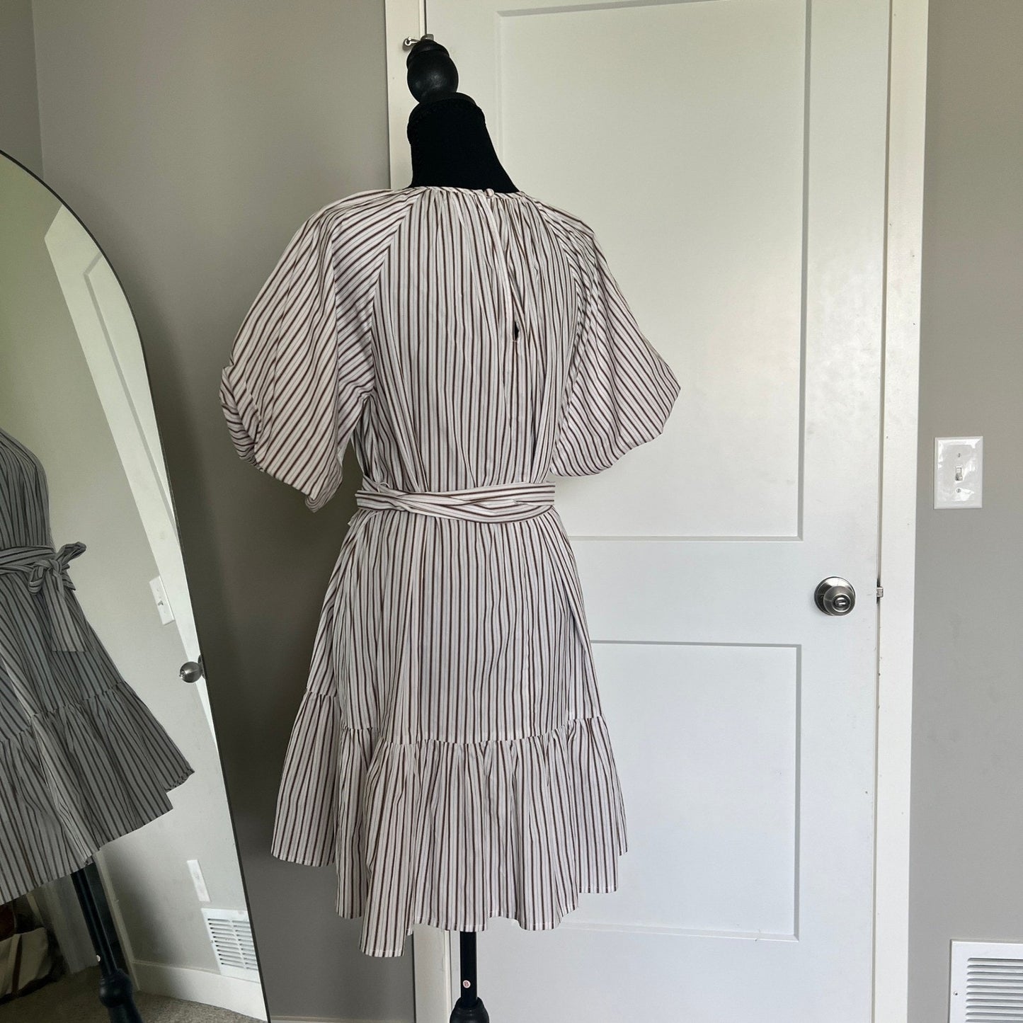 Minkpink Mini Dress Womens XS White Brown Striped Puff Sleeve Tiered Boho Summer