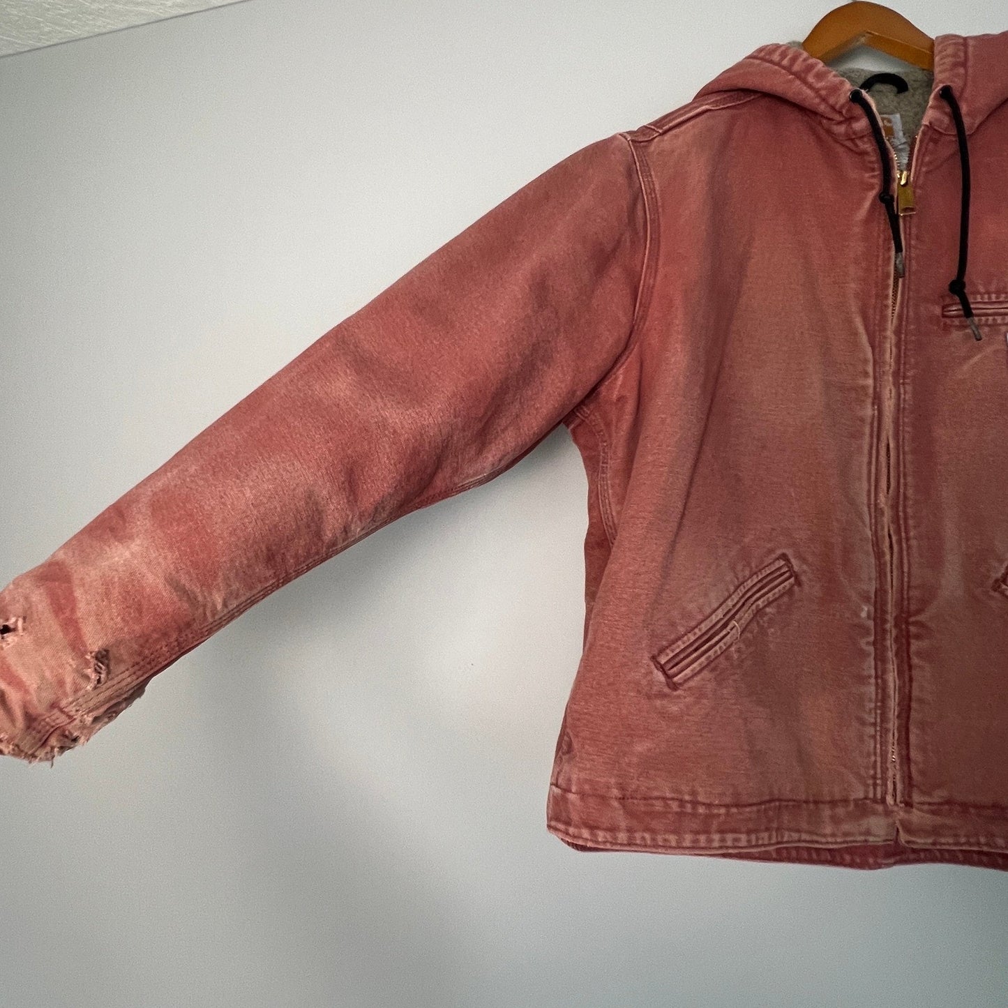 Carhartt WJ141 Sierra Jacket Women XL Rose Pink Sherpa Lined Hooded Work Coat