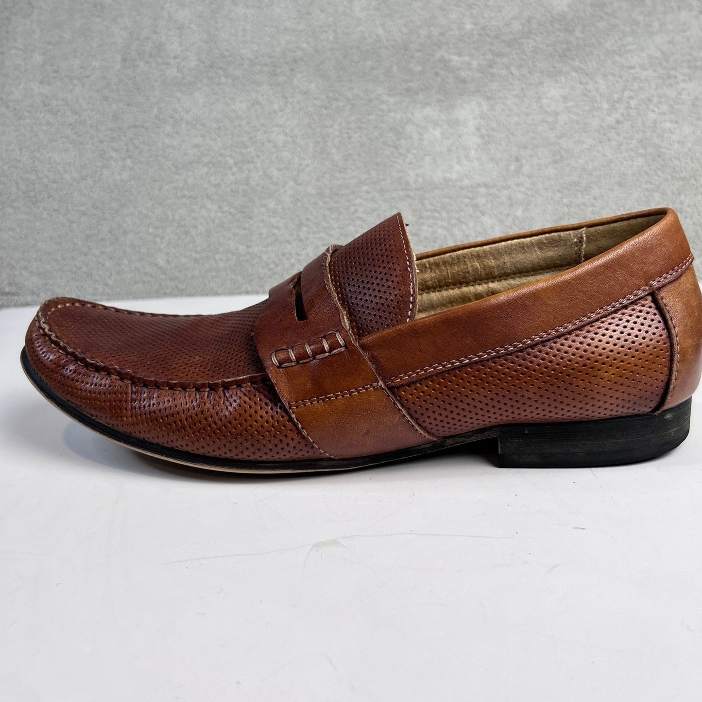 Steve Madden Leather Dress Shoes Men's Size 10 Casual Loafers Perforated Slip-on