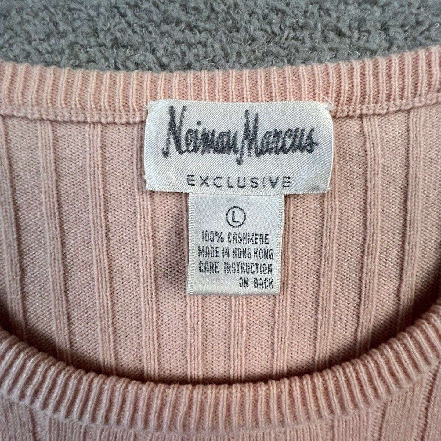 Neiman Marcus 100% Cashmere Crewneck Sweater Womens Pink Size Large Quite luxury