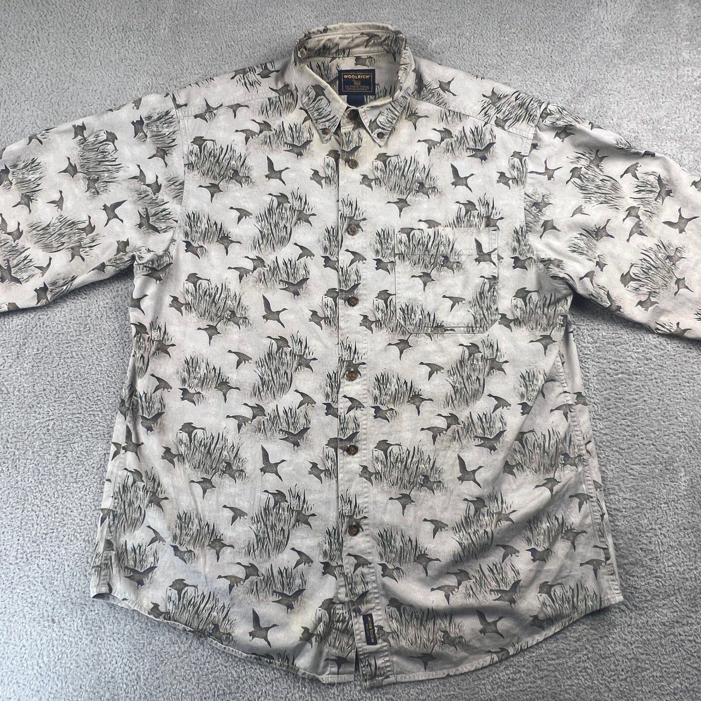 Woolrich Button Down Shirt Mens L Grey Duck Marsh Print Hunting Outdoor Cabin