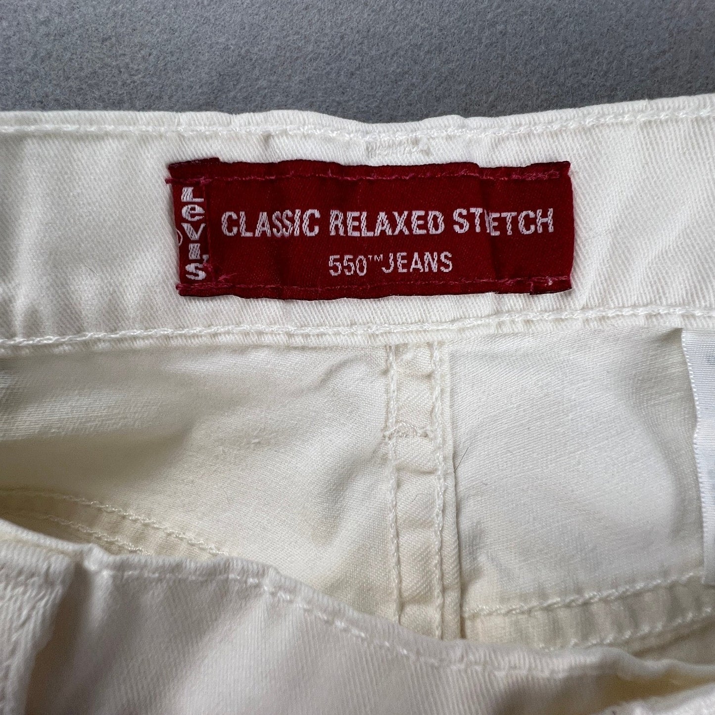 Levi's 550 Relaxed Fit Jeans Womens 10 White Stretch Tapered Leg High Rise Denim