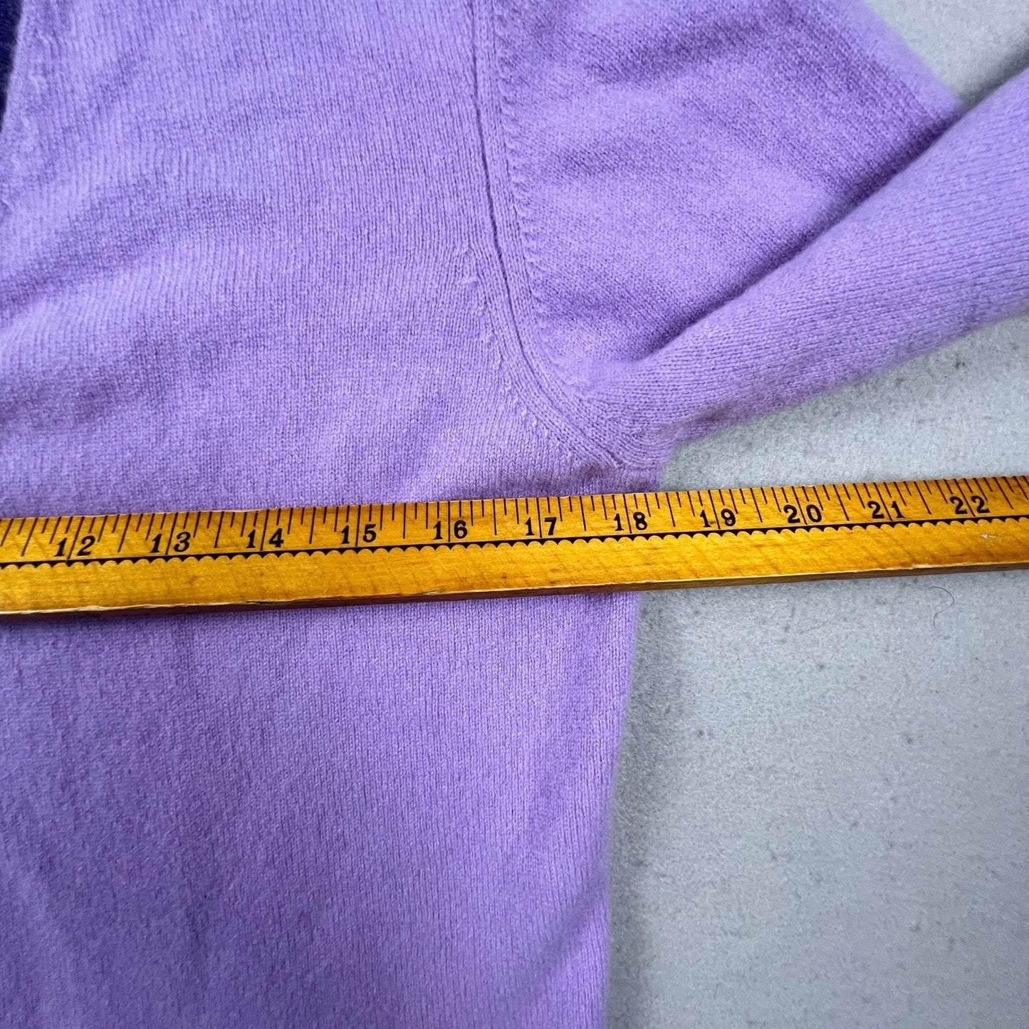 MAG Cardigan Womens L Purple 100% Cashmere V-Neck Bloomingdales Luxury Soft