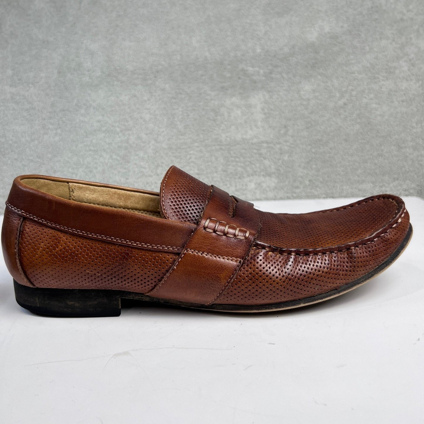 Steve Madden Leather Dress Shoes Men's Size 10 Casual Loafers Perforated Slip-on