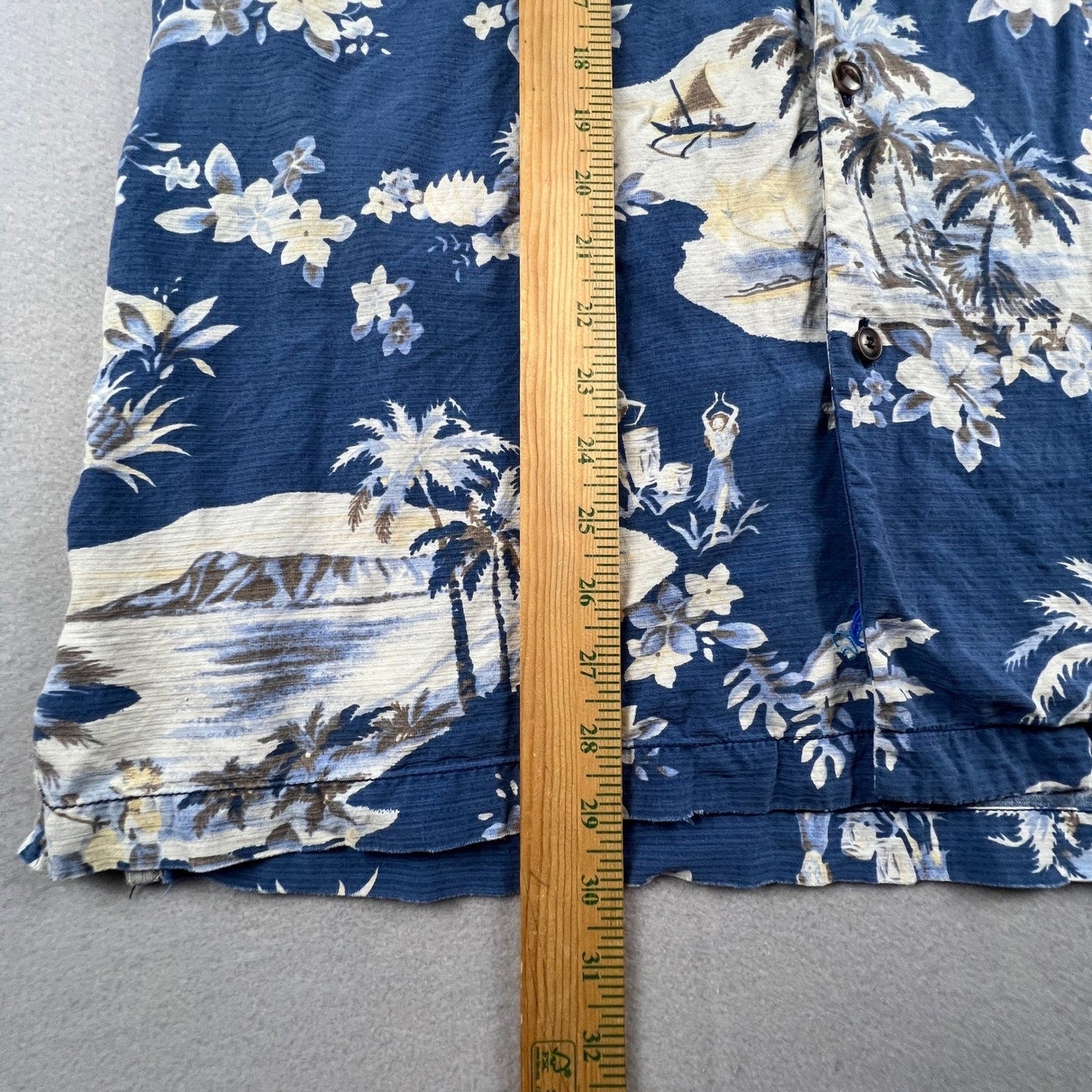 Tommy Bahama Button Front Shirt Mens L Blue Silk Hawaiian Palm Tree Island Aloha