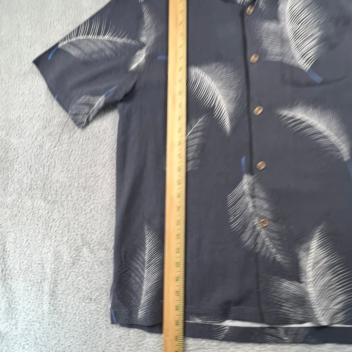 Tommy Bahama Silk Camp Shirt Mens M Navy Blue Tropical Aloha Island Resort Coast