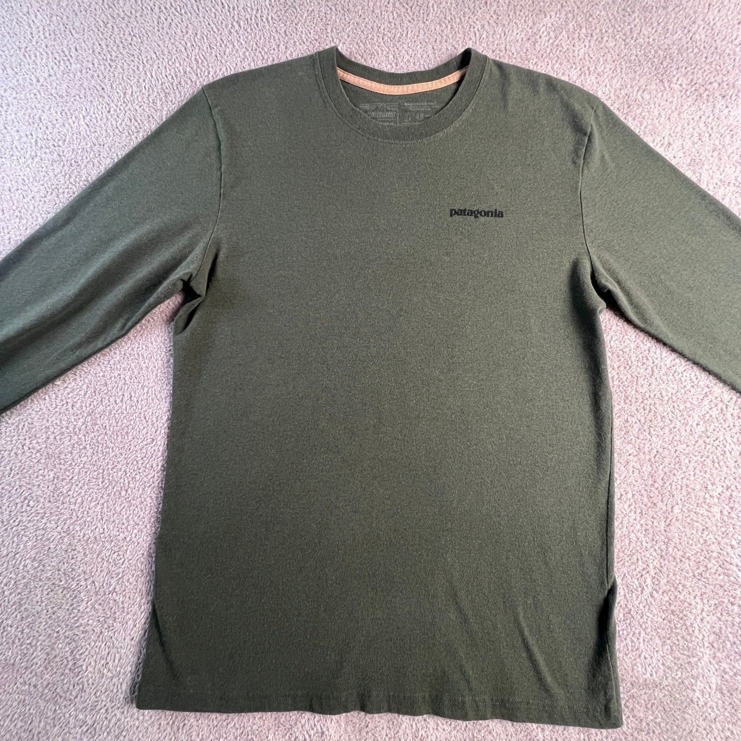 Patagonia Long Sleeve Shirt Mens Medium P-6 Logo Responsibili-Tee Green