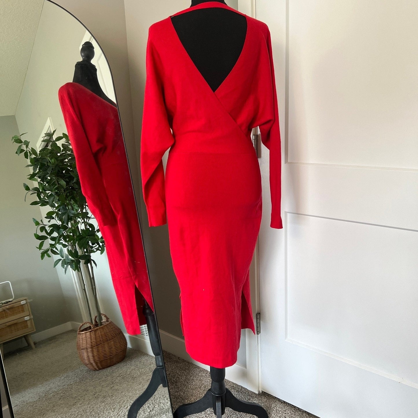 FORE Wrap V-Neck Midi Dress Womens Red Long Sleeve Ruched Cocktail Holiday Party
