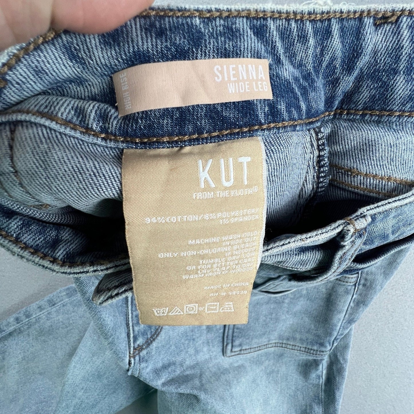 Kut from the Kloth Sienna Wide Leg Jeans Women 10 High Rise Patch Pocket