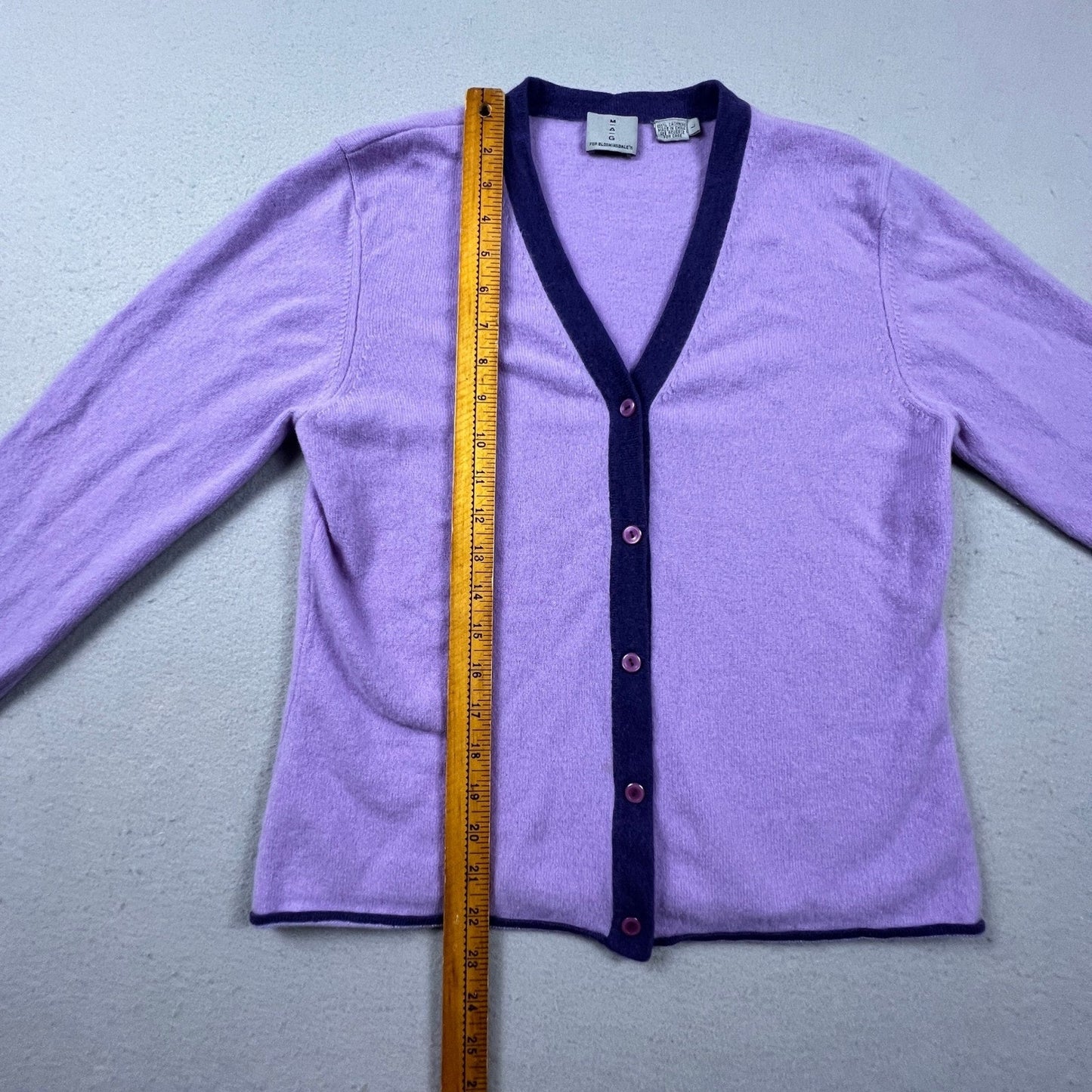 MAG Cardigan Womens L Purple 100% Cashmere V-Neck Bloomingdales Luxury Soft