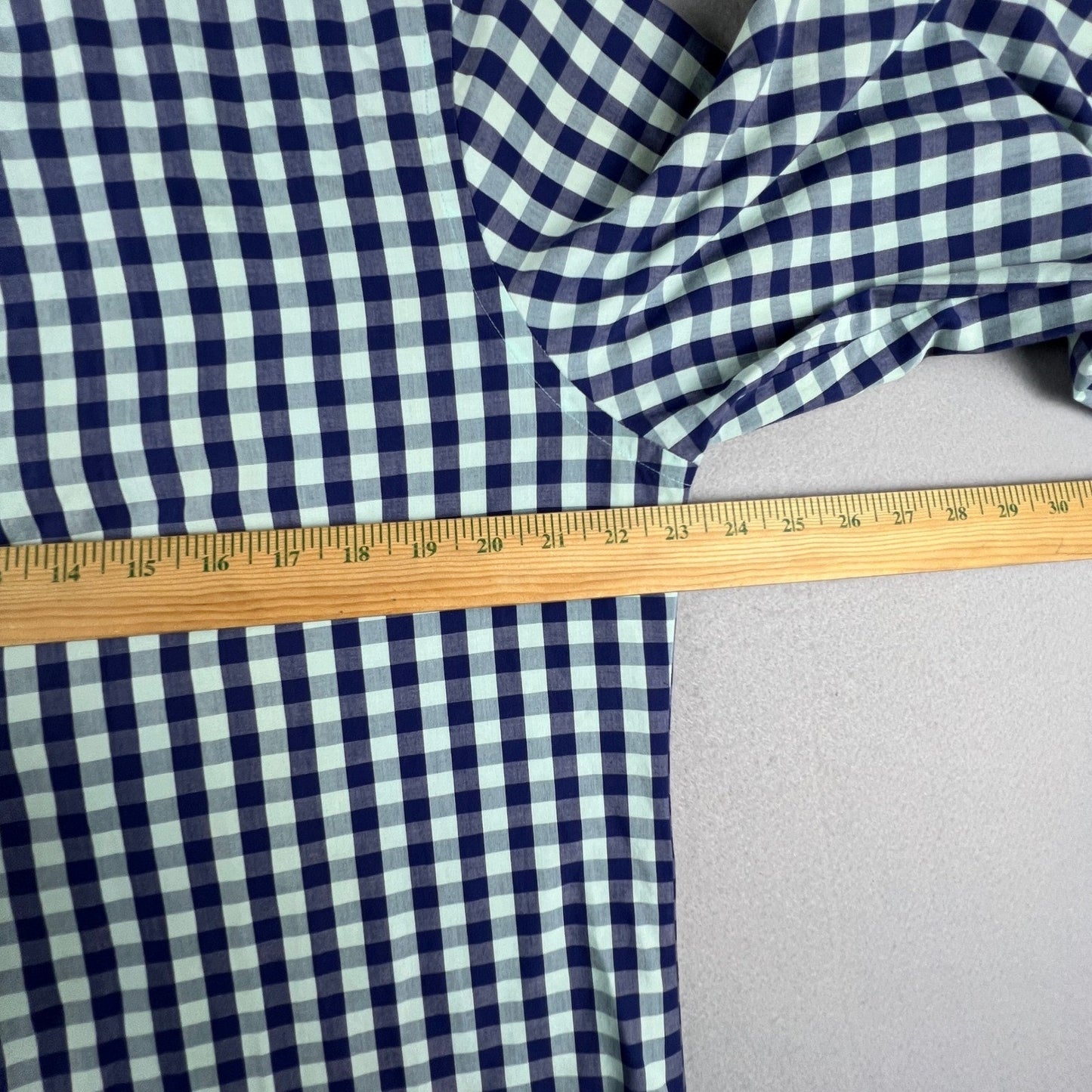 Van Heusen Button Down Shirt Men 16-16.5 Gingham Slim Fit Wrinkle Free Office